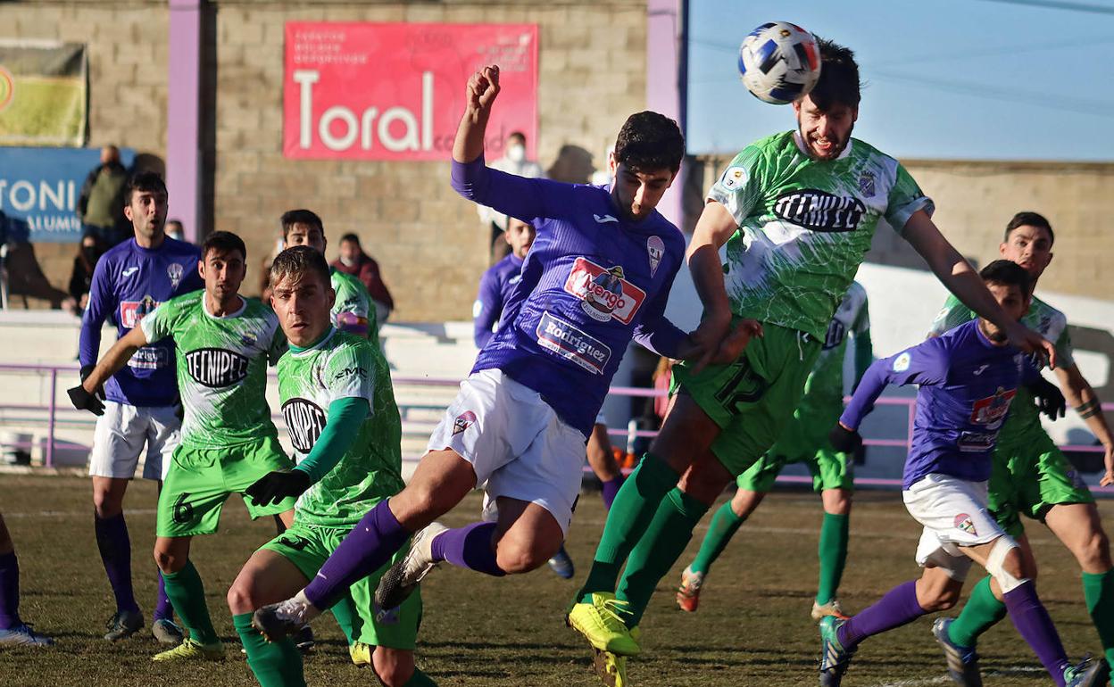 Un lance de un partido de La Bañeza.