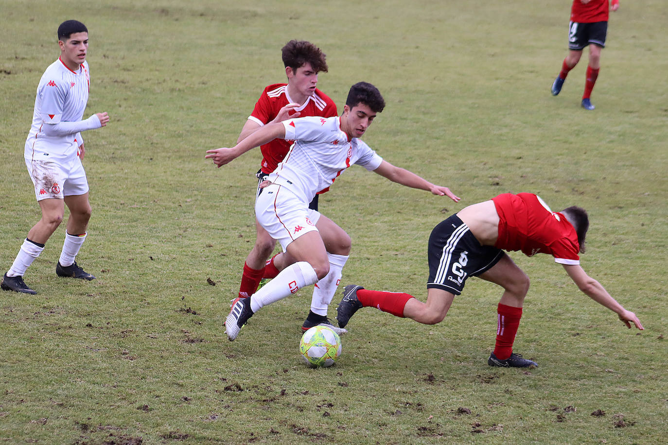 Fotos: Empate épico de la Cultural juvenil ante el Burgos