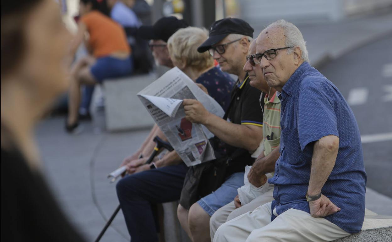 La nómina de las pensiones supera los 10.000 millones mensuales por primera vez