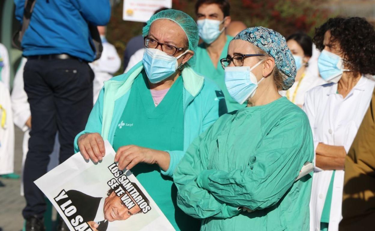 Sanitarios manifestándose. 