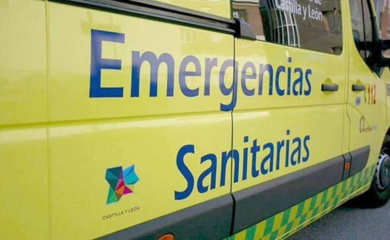 Efectivos de Emergencias Sacyl durante una intervención.
