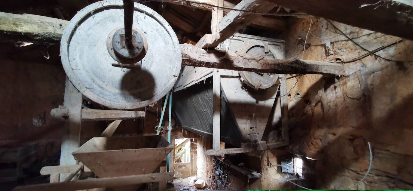 El Val de San Lorenzo, localidad en la que se ubica el molino del Junquillo, se ha propuesto reunir los 30.000 euros que cuesta su rehabilitación e incorporarlo así a su oferta cultural y turística.