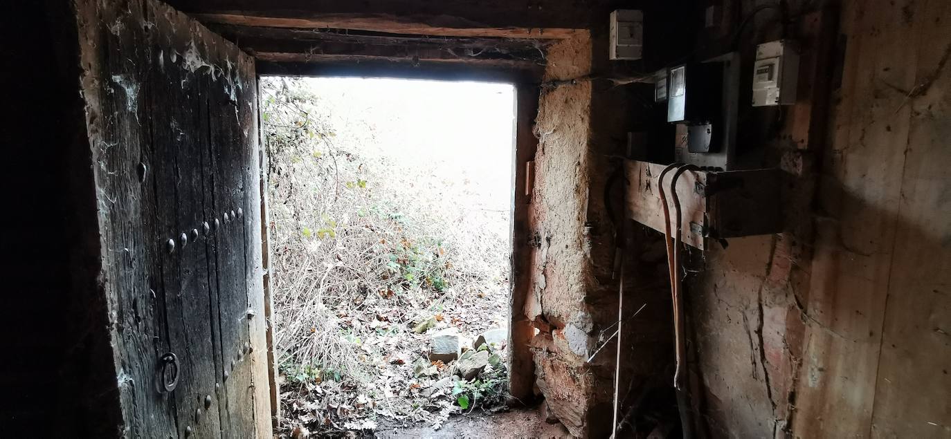 El Val de San Lorenzo, localidad en la que se ubica el molino del Junquillo, se ha propuesto reunir los 30.000 euros que cuesta su rehabilitación e incorporarlo así a su oferta cultural y turística.