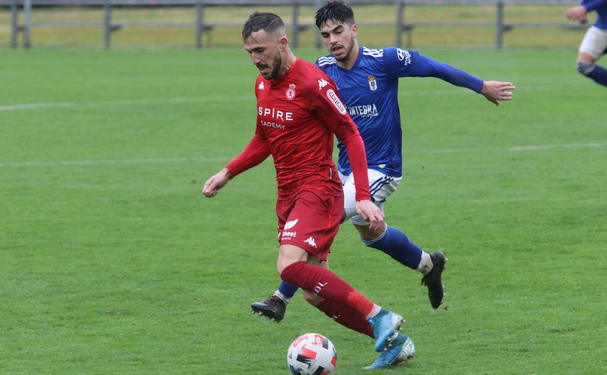 Dioni, en un lance del partido.