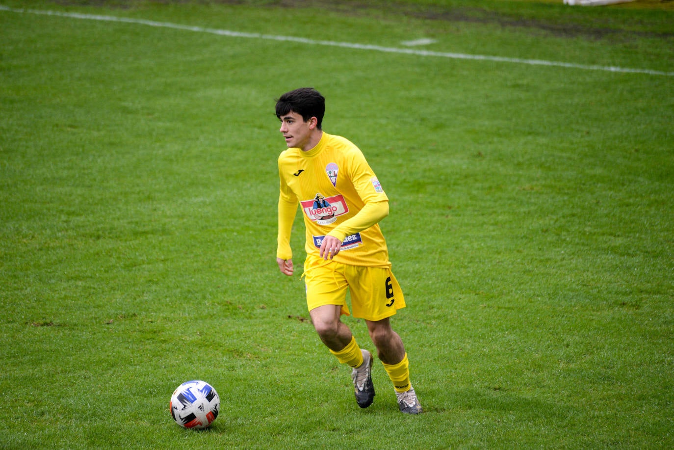 Fotos: Victoria de La Bañeza ante el Cristo Atlético (0-1)