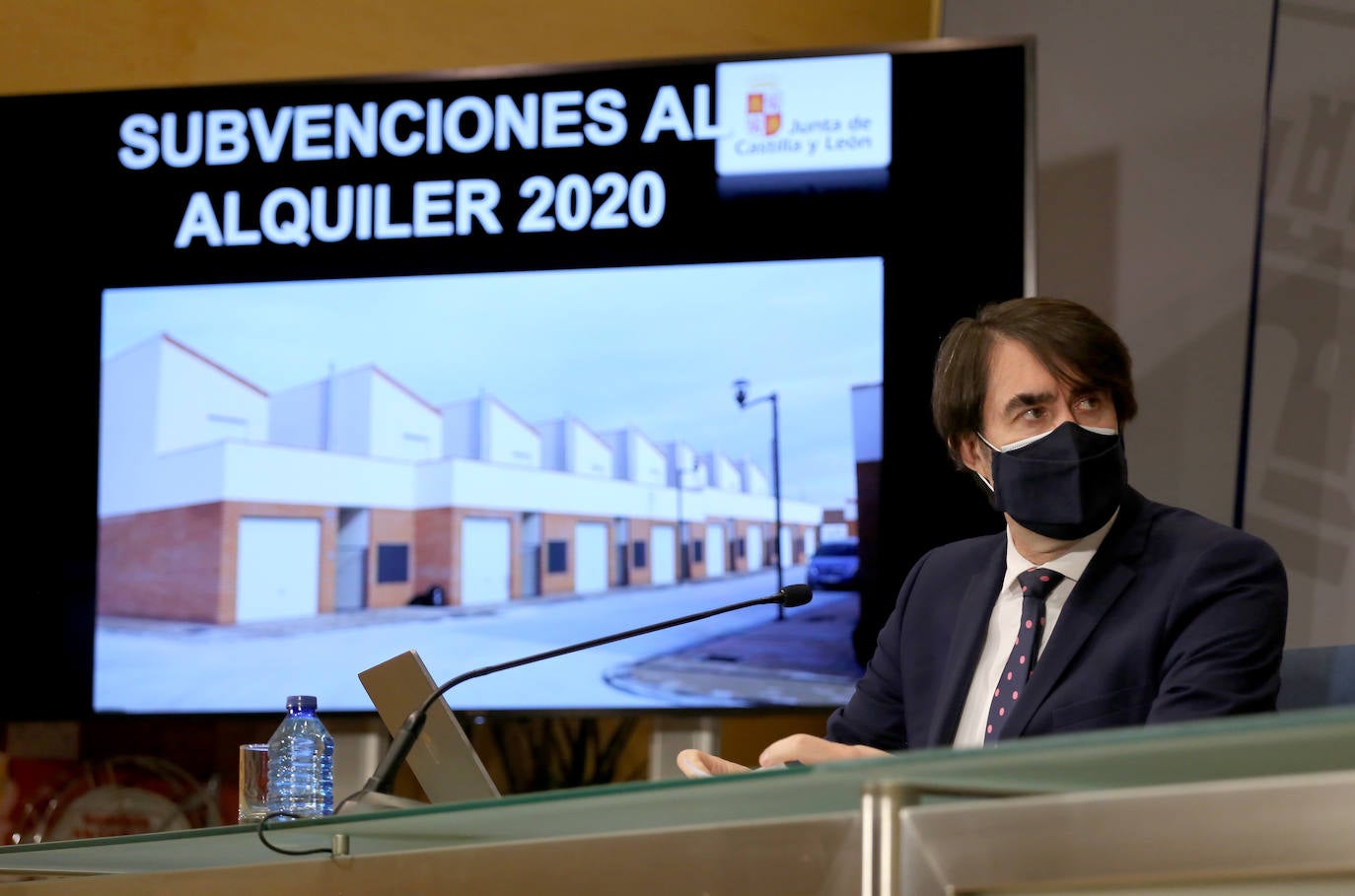 Fotos: Suárez-Quiñones informa sobre la convocatoria de subvenciones de la Junta al alquiler de vivienda