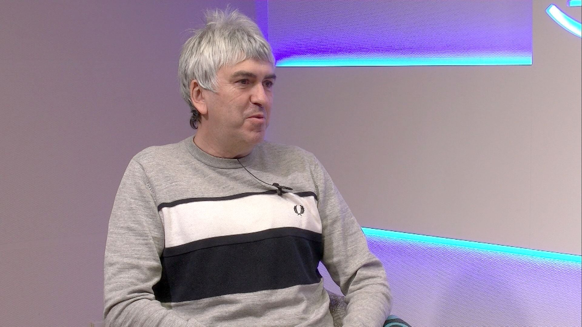 Alex Cooper durante uan entrevista con leonoticias. 