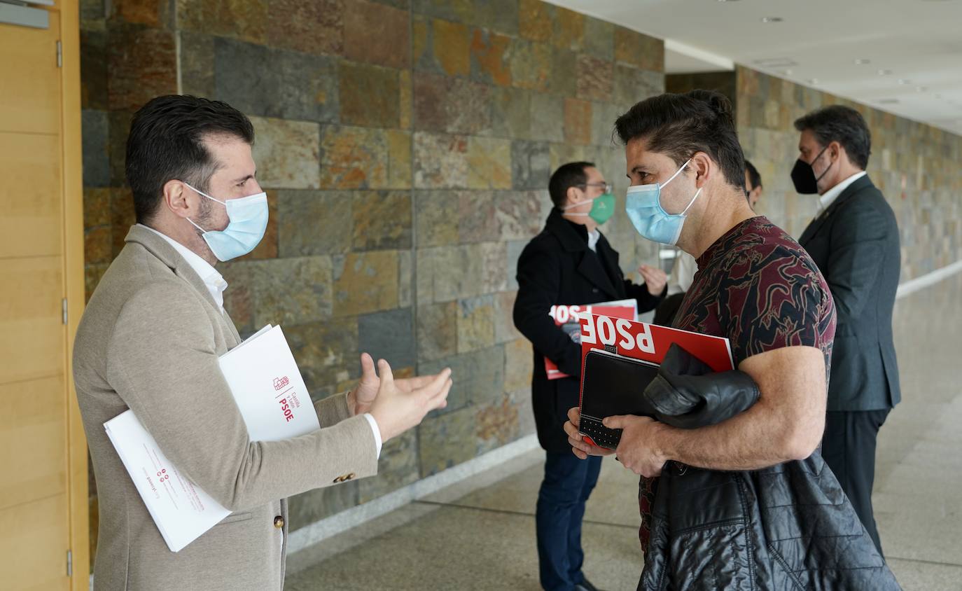 Tudanca se reune con los Bomberos de la Plataforma. 