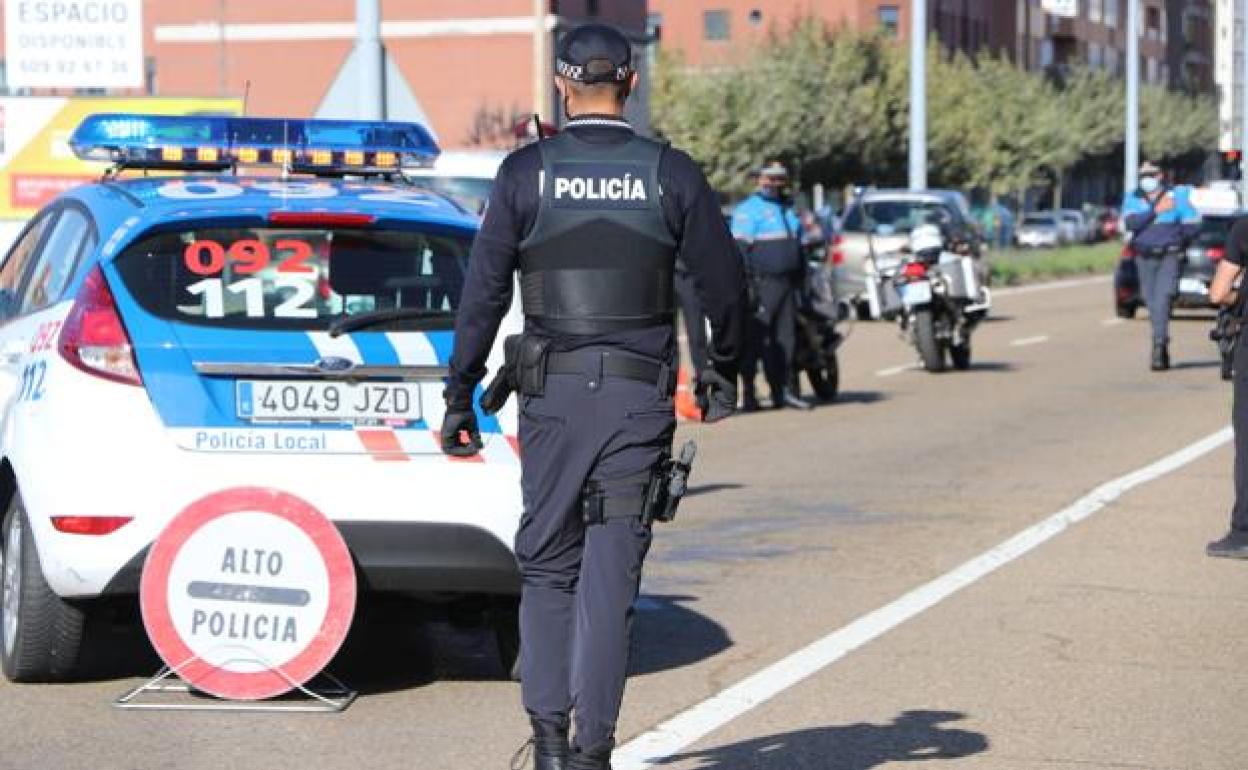 Control de la Policía Local en León. 