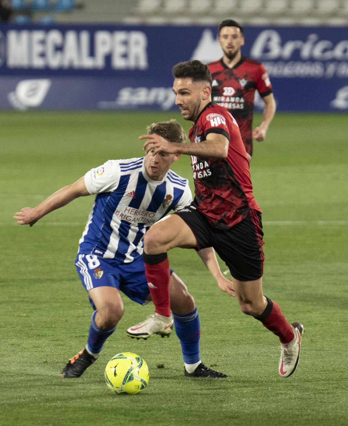 Fotos: Las imágenes del partido entre Deportiva y Mirandés