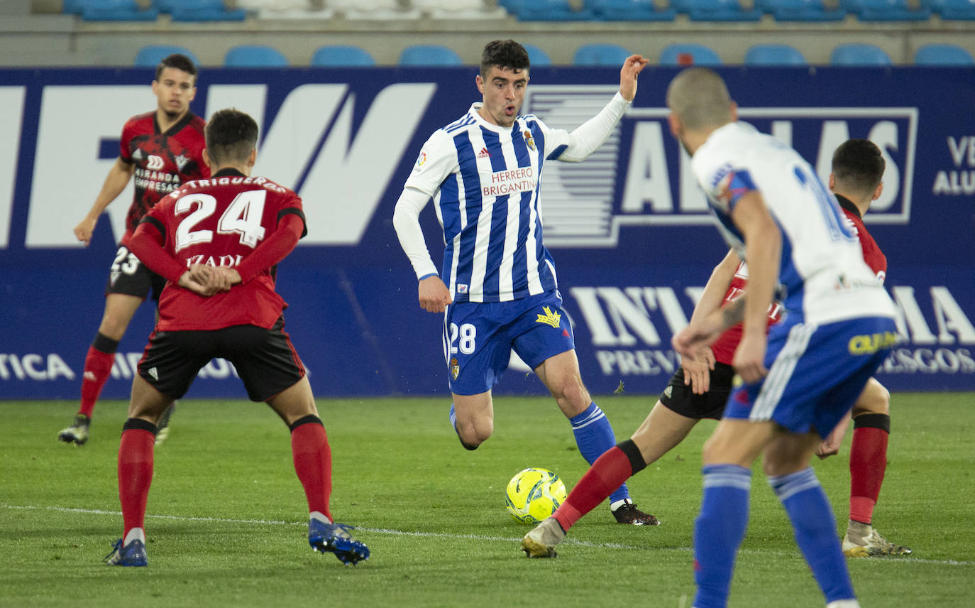 Fotos: Las imágenes del partido entre Deportiva y Mirandés