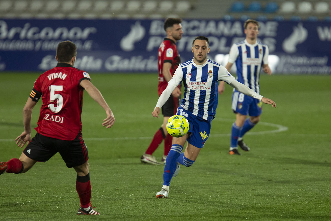 Fotos: Las imágenes del partido entre Deportiva y Mirandés