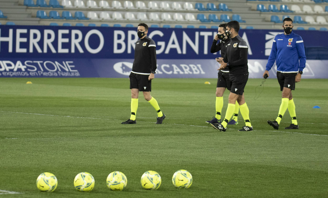 Fotos: Las imágenes del partido entre Deportiva y Mirandés