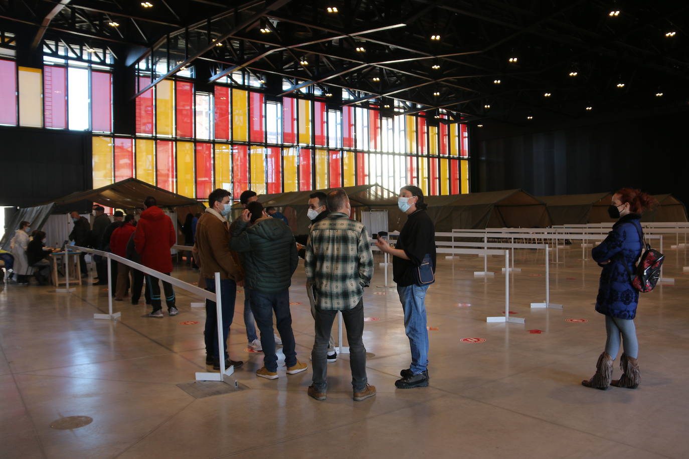 Los leoneses siguen recibiendo sus dosis estos días desde el Palacio de Exposiciones.