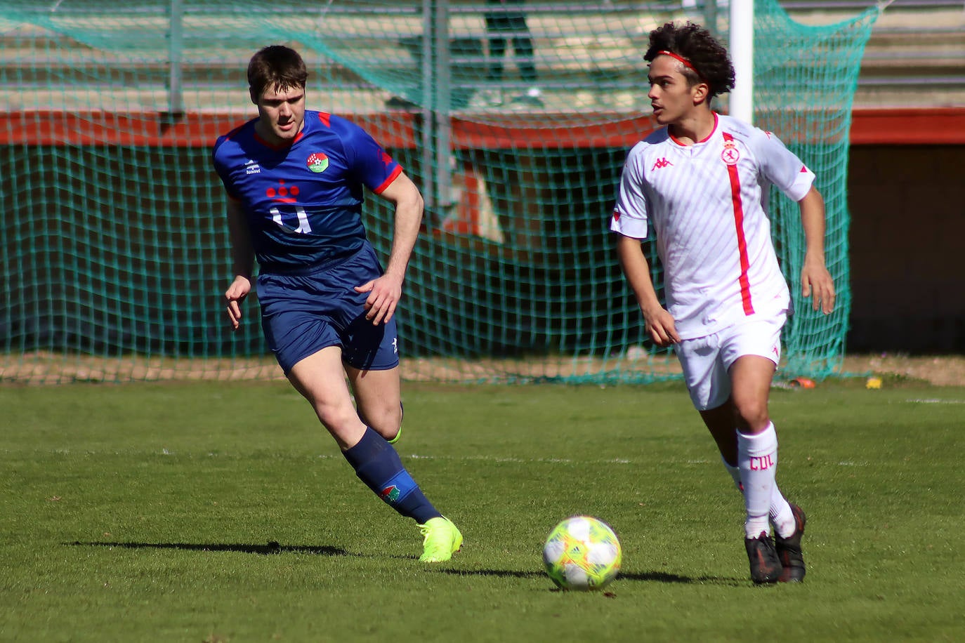 Los dos equipos se midieron en una jornada de la División de Honor Juvenil.