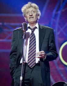 Imagen secundaria 2 - Arriba, en 'Navajeros', debajo en 'Orquesta Club Virginia' y 'El club de la comedia'.