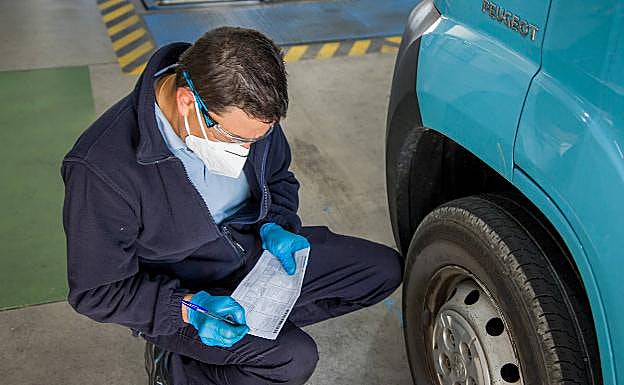 Por el hecho de no realizar la ITV en plazo nos pueden poner una multa por parte de la DGT