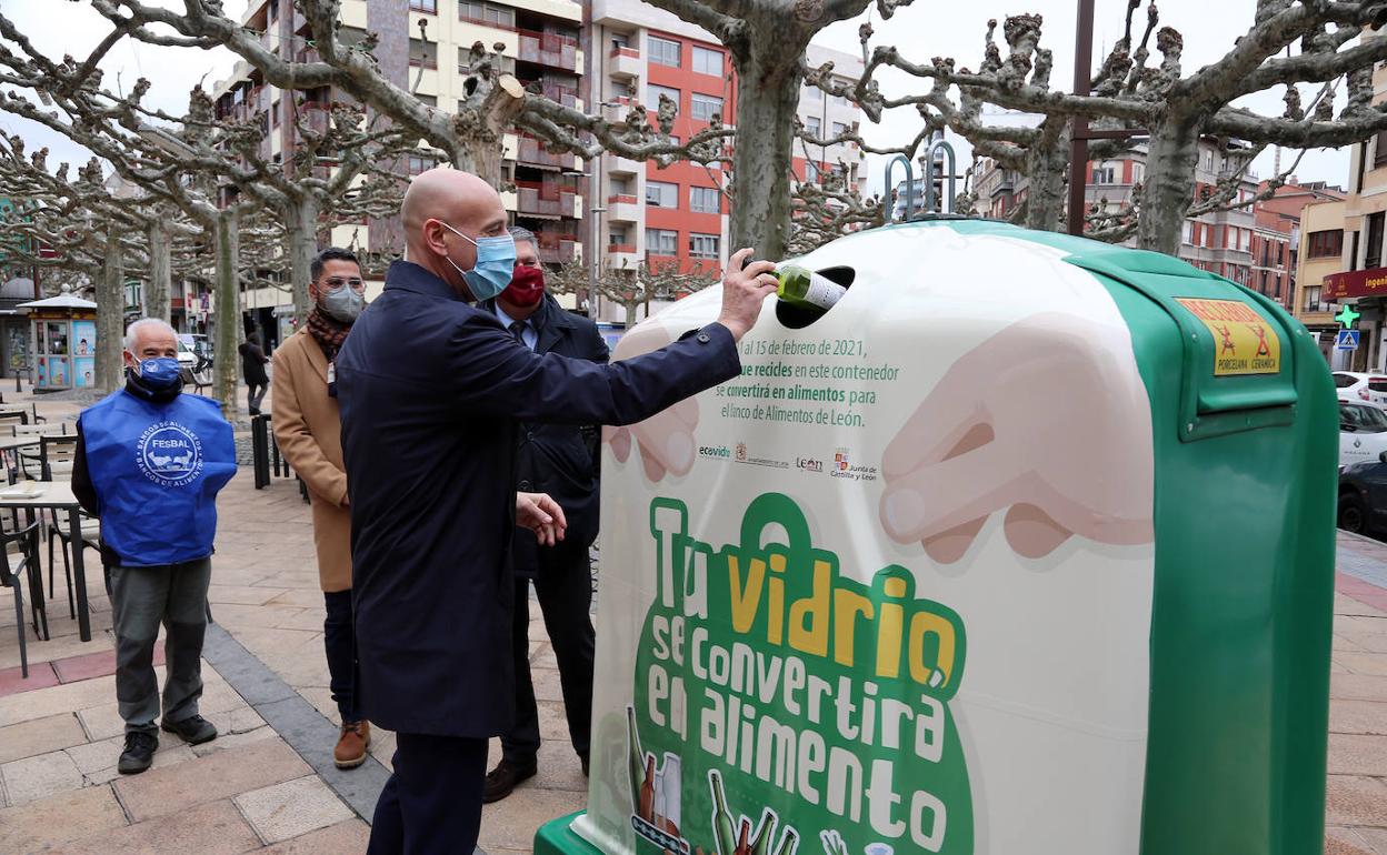 El alcalde de León, José Antonio Diez, en la inauguración de la campaña.