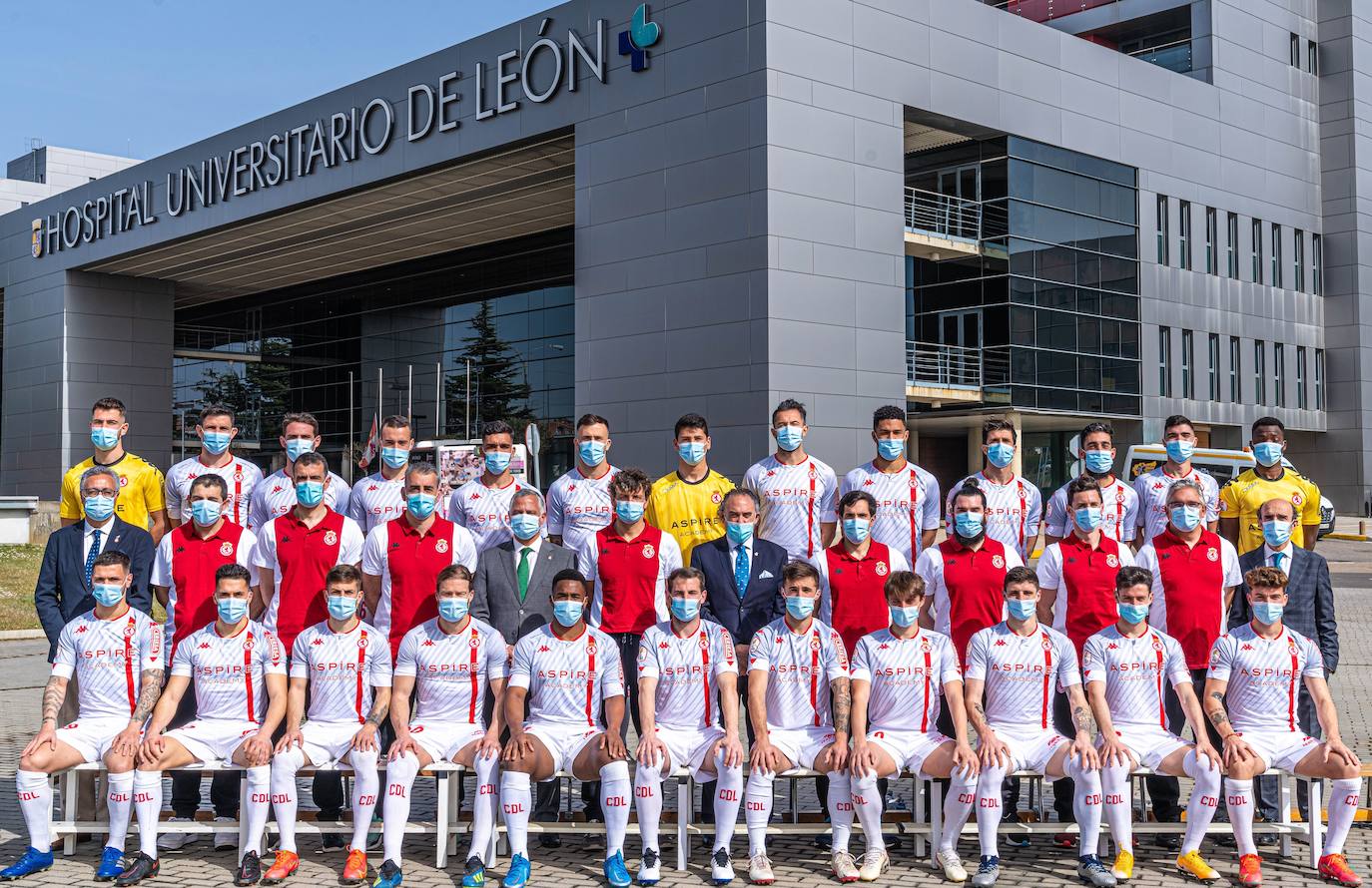 Fotos: La Cultural reconoce la labor del Hospital de León