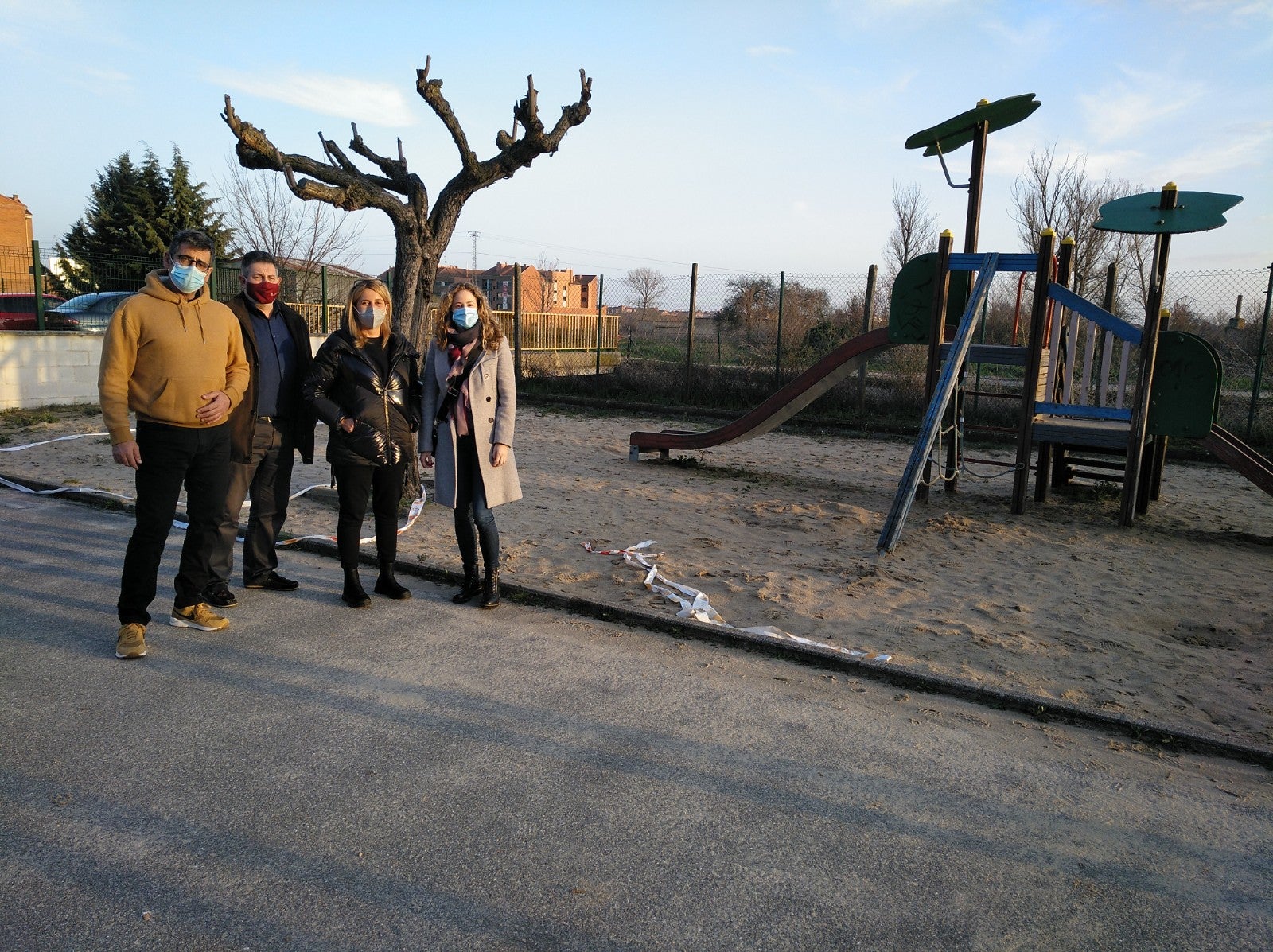 Fotos: El PP de San Andrés denuncia la situación del parque infantil
