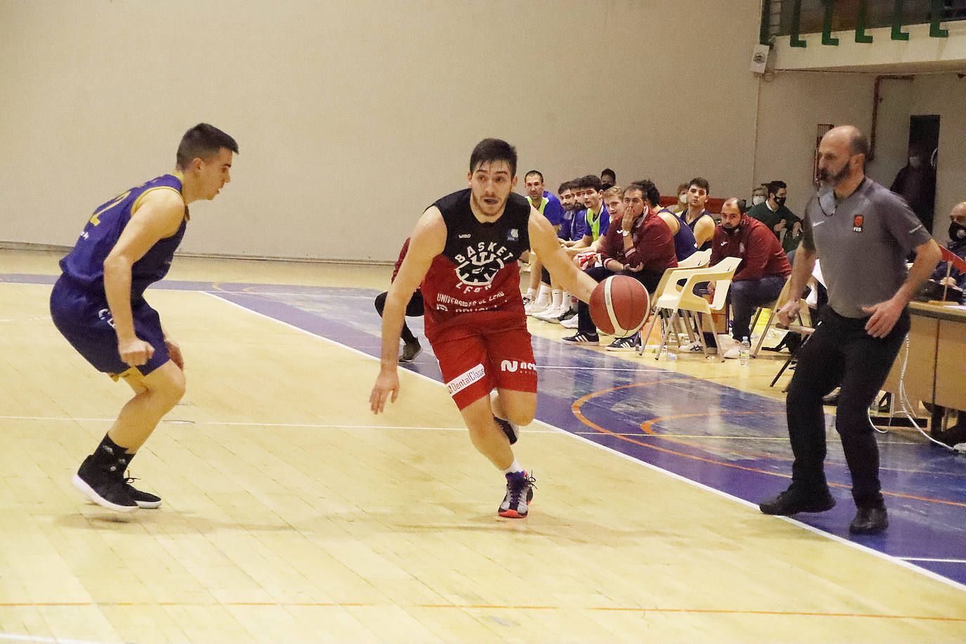 El Reino de León y Basket León se han enfrentado en el pabellón de San Esteban