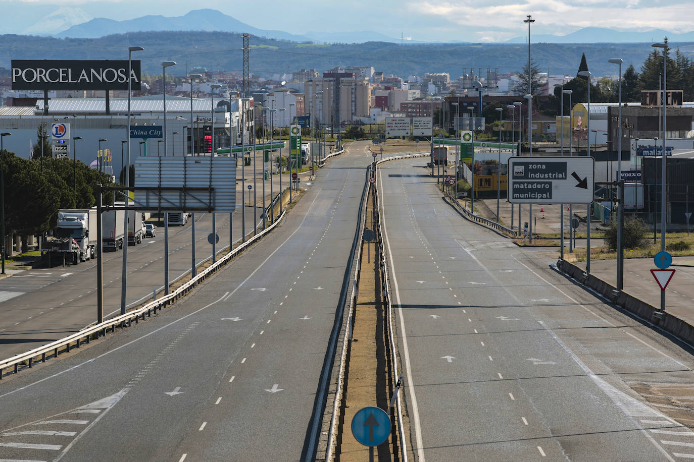 Carretera de Astorga desierta