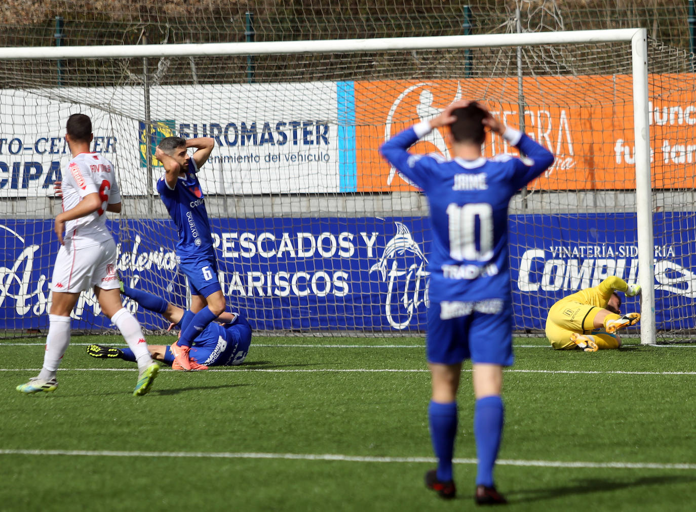 Partido correspondiente al campeonato de Segunda B que se ha disputado en Oviedo.