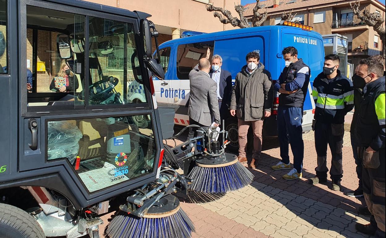 Recepción de la nueva barredora. 