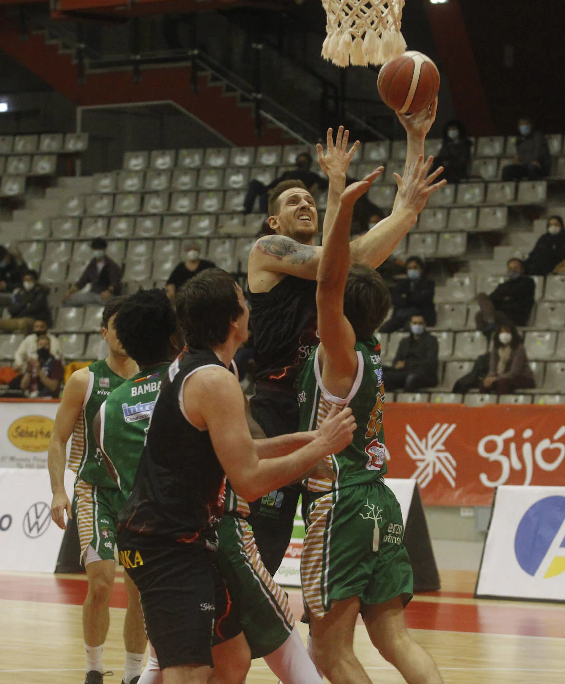 Fotos: Las imágenes del partido de Ciudad de Ponferrada en Gijón