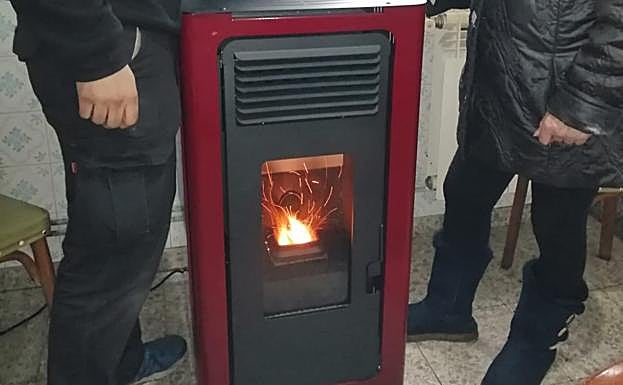 Calefactor que recibió la vecina de Fabero.