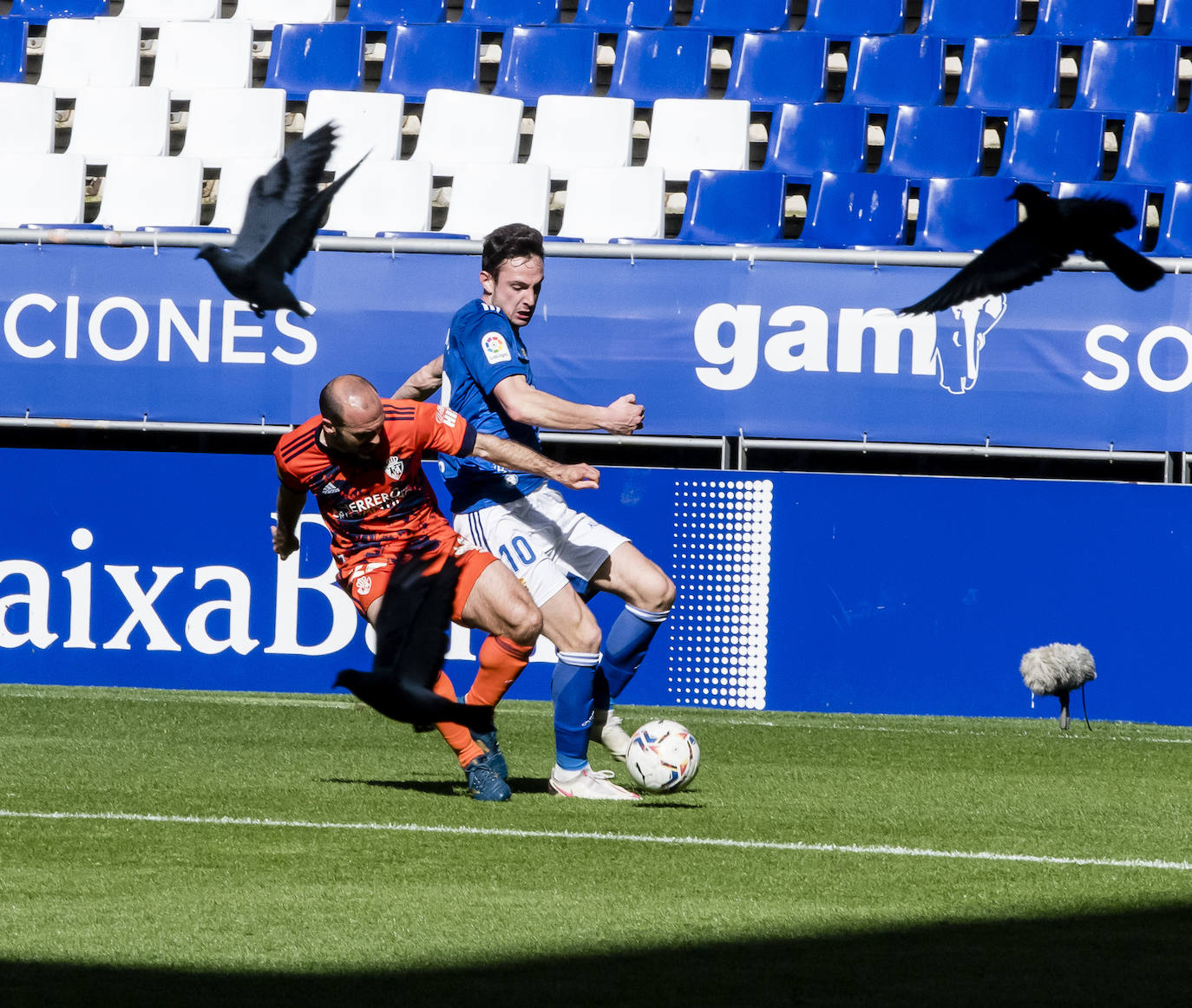 El conjunto berciano juega esta jornada en el Carlos Tartiere ante los carbayones.