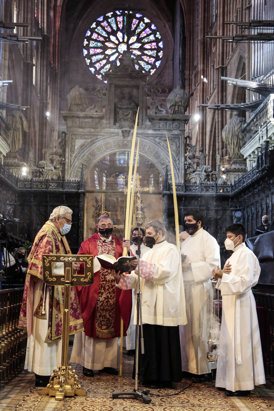 Fotos: Misa estacional del Domingo de Ramos en León