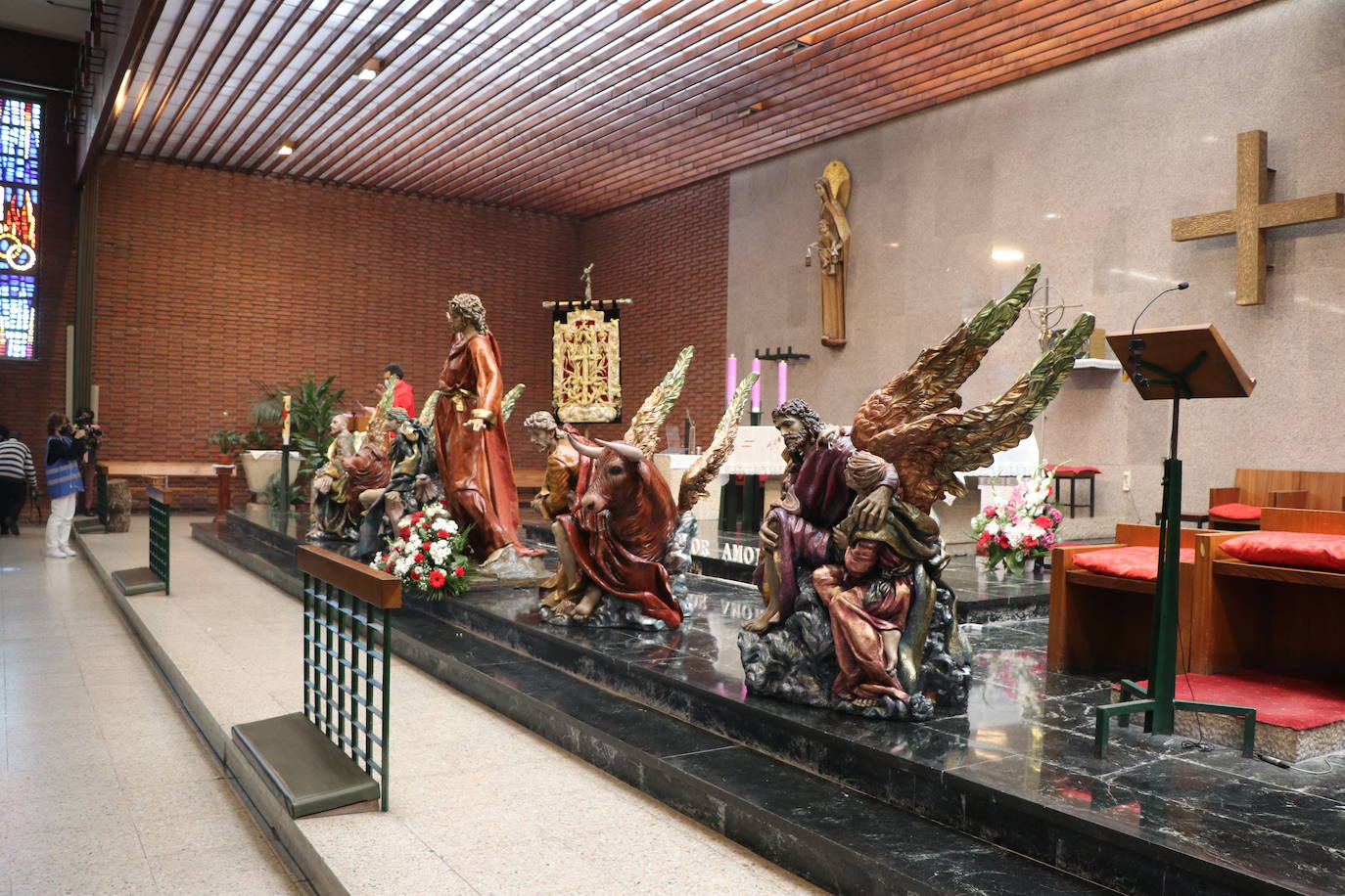 La cofradía organiza un acto en la parroquia para rememorar su Domingo de Ramos.