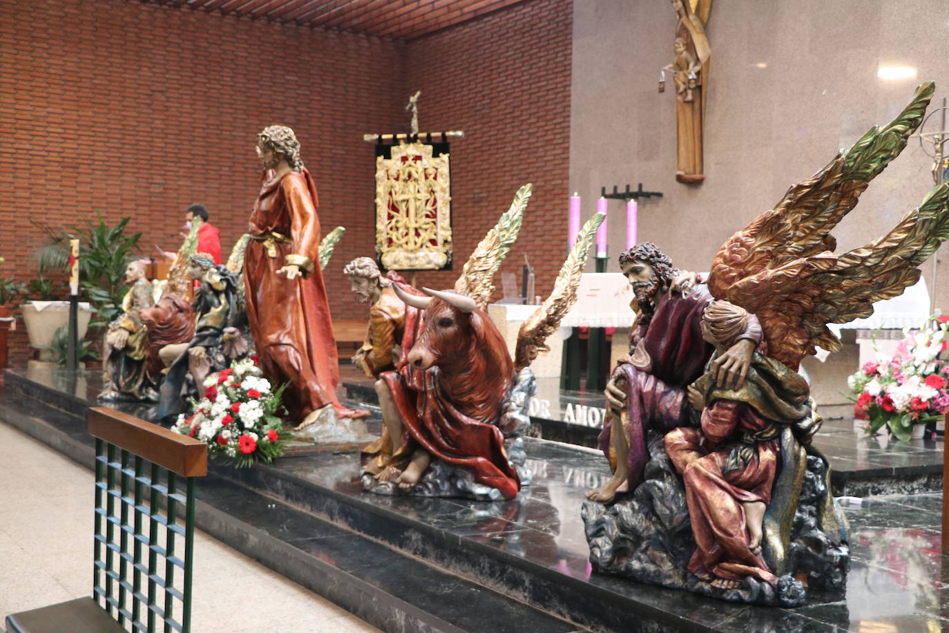 La cofradía organiza un acto en la parroquia para rememorar su Domingo de Ramos.
