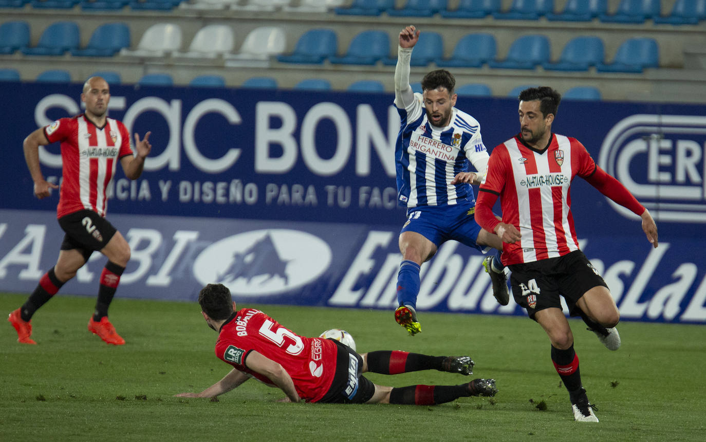 Fotos: Las imágenes del Deportiva-Logroñés