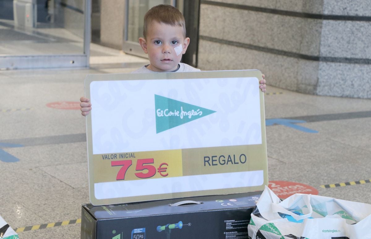 Fotos: Entrega de los premios del concurso del Día del Padre de leonoticias y El Corte Inglés