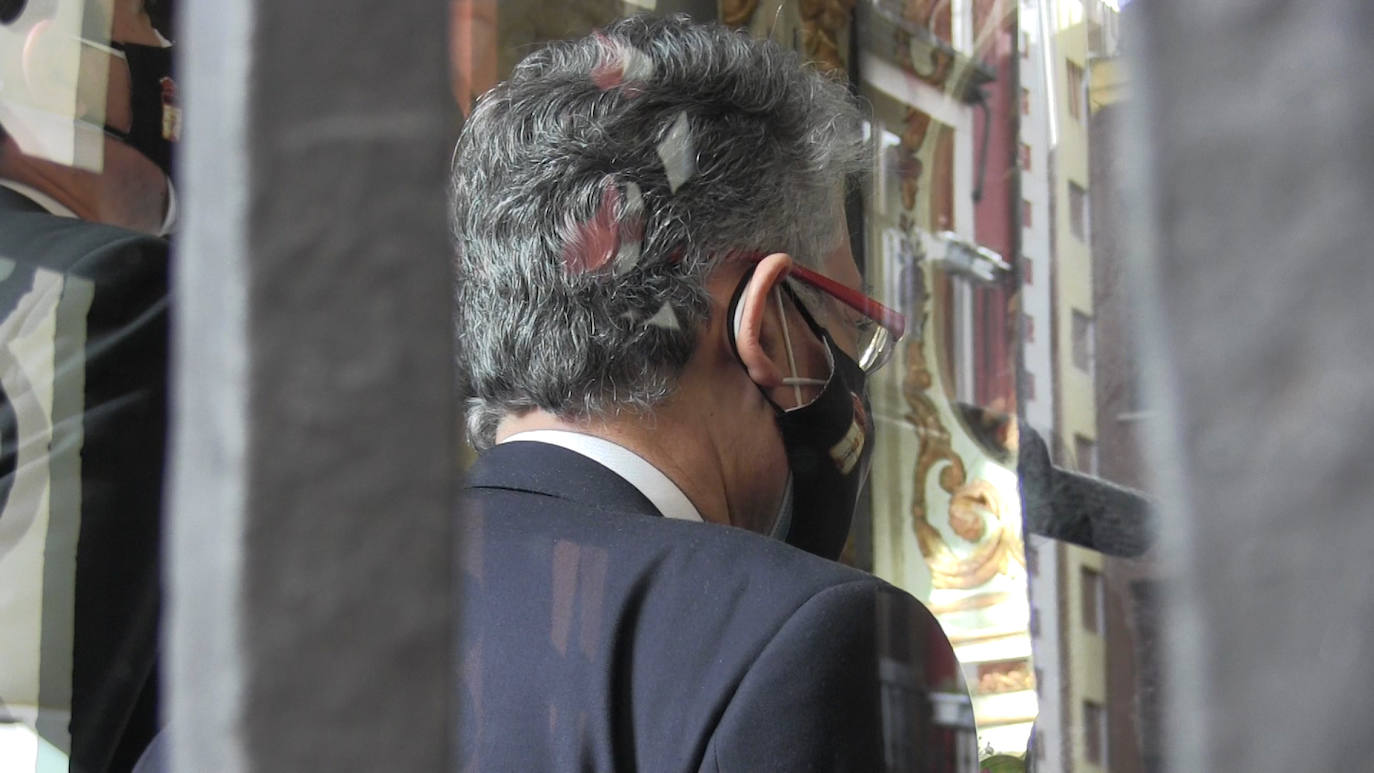 Fotos: Ofrenda floral al Cristo de San Martín