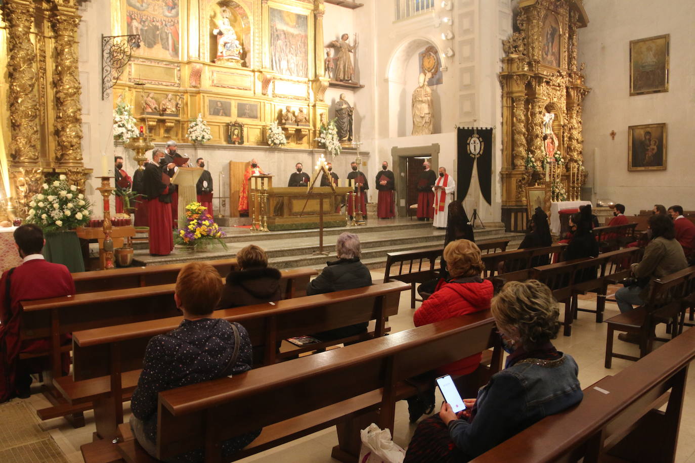 Fotos: Fe y sentimiento en una tarde de Tinieblas