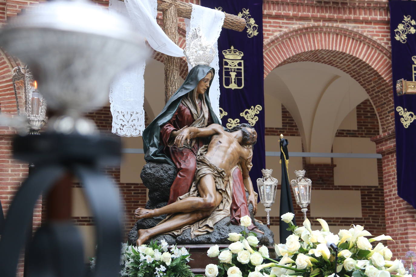 Fotos: Un Santo Entierro diferente pero emotivo