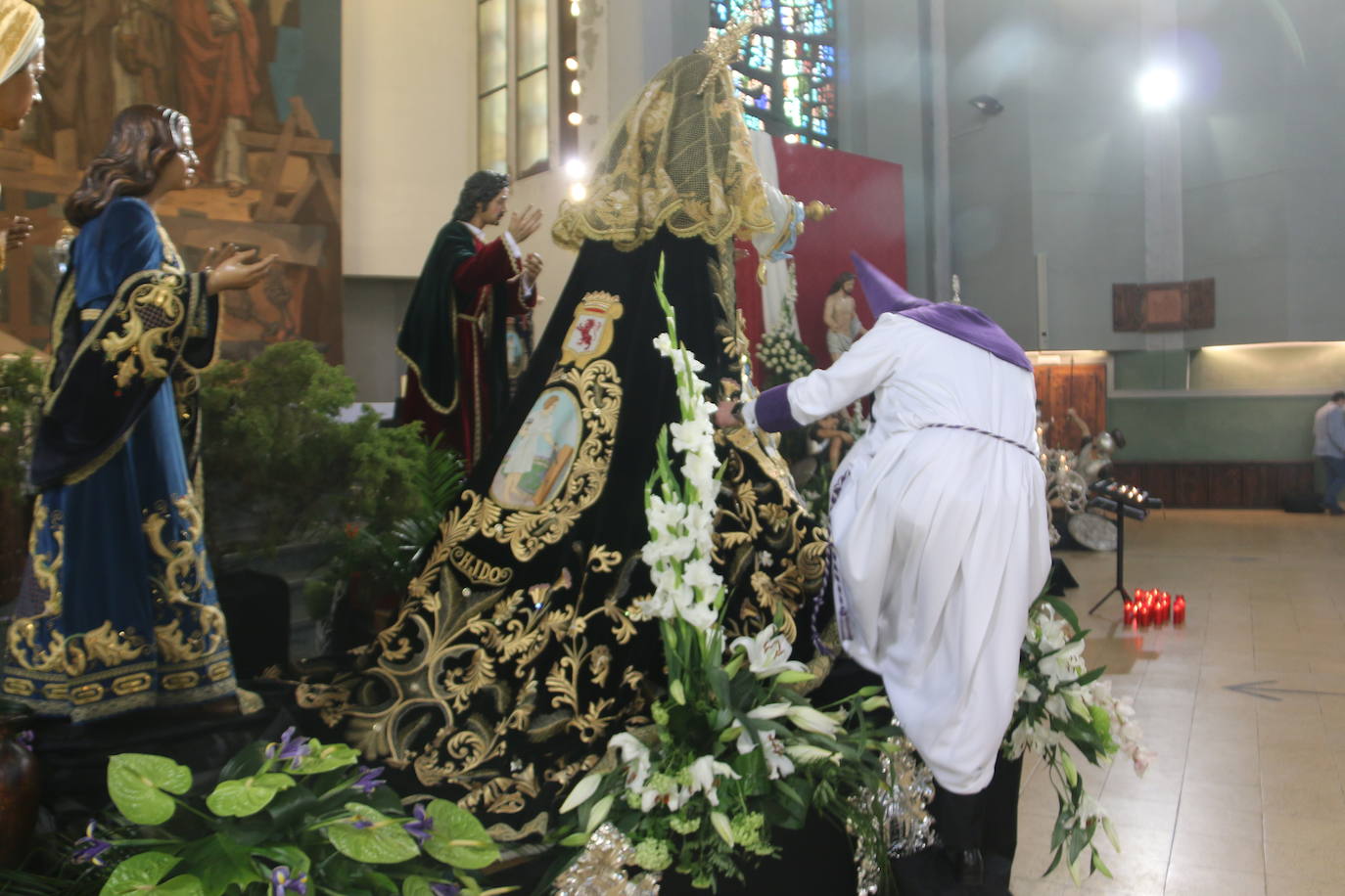 Fotos: «Capillos arriba hermano, Cristo ha resucitado»