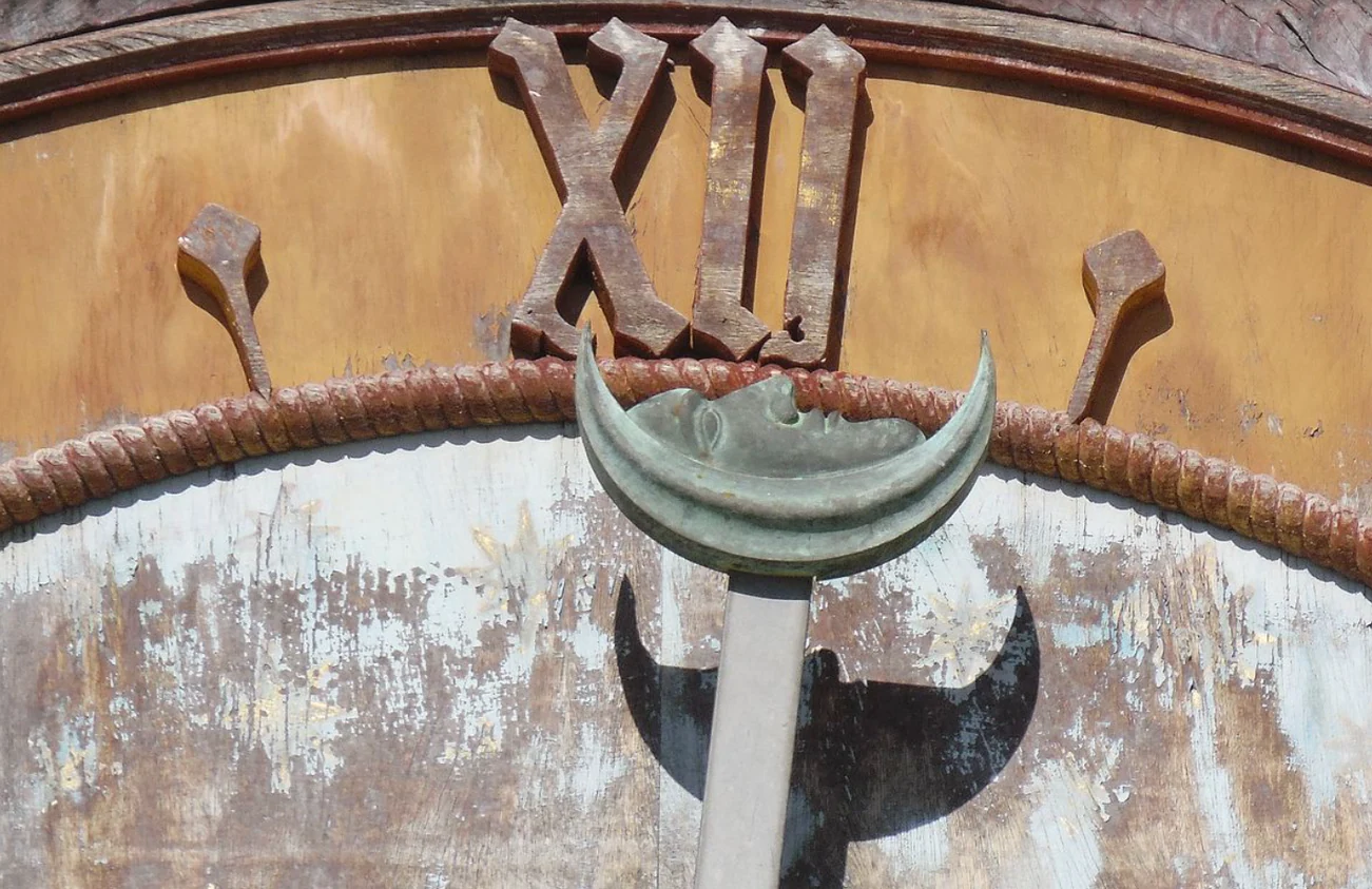 La Unión del Pueblo Leonés (UPL) pide auxilio a Rolex para recuperar de nuevo el reloj de la Catedral de León | La marca suiza se compromete a contactar con relojeros especializados, como ya lo hiciera en 1992, para salvar de nuevo un elemento único de la Seo leonesa. 