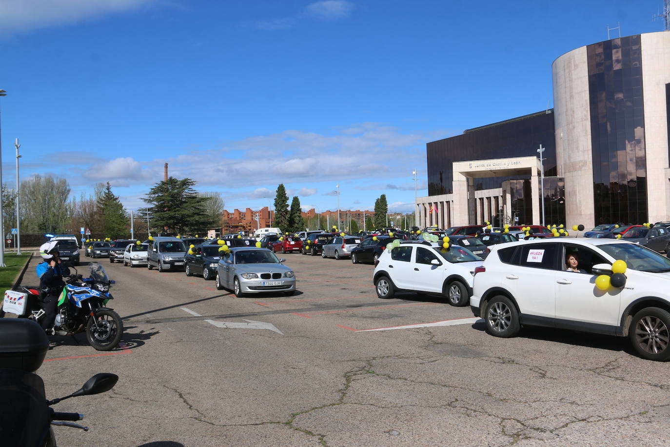 Los llamados fijos-discontinuos leoneses reclaman a las administraciones contratos fijos tras décadas en estas condiciones.