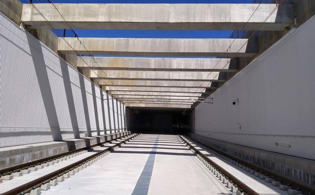 Integración del ferrocarril en la ciudad de León, en la zona de electrificación de la boca sur.
