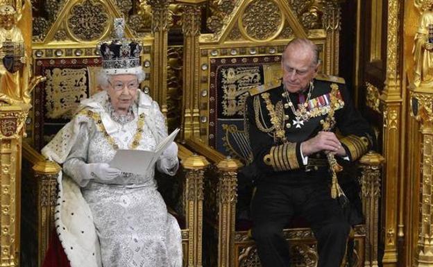 Isabel II, junto al Duque de Edimburgo.