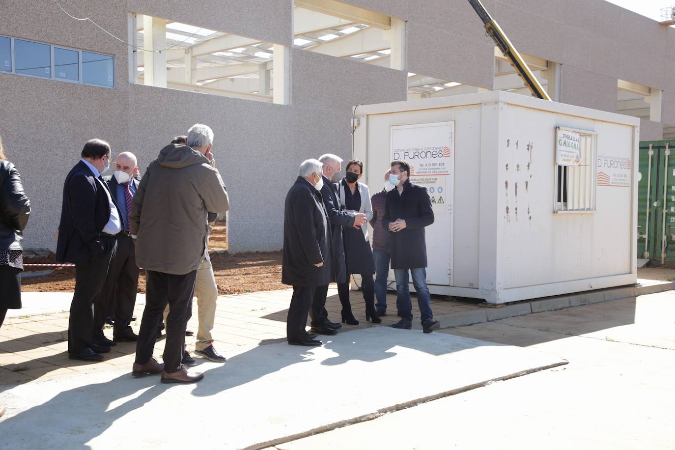 Fotos: Luis Tudanca visita la empresa LatemAluminium en Villabrázaro