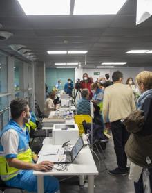 Imagen secundaria 2 - Los centros de vacunación masiva instalados en el hospital Enfermera Isabel Zendal, en el pabellón Wizink Center y en el estadio Wanda Metropolitano 