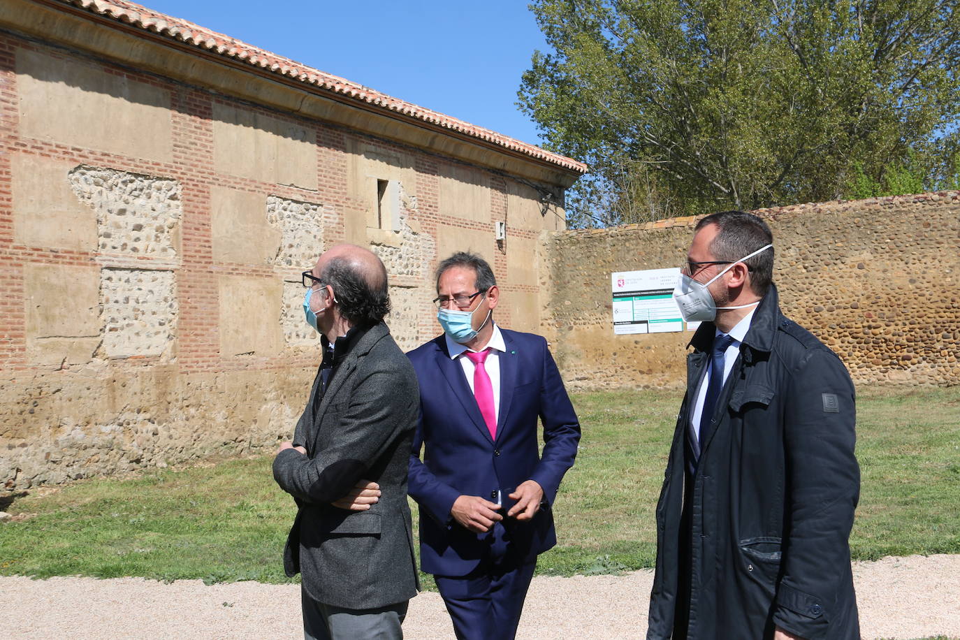 Vissita a las obras realizadas en la Panera del Monasterio de Sandoval. 