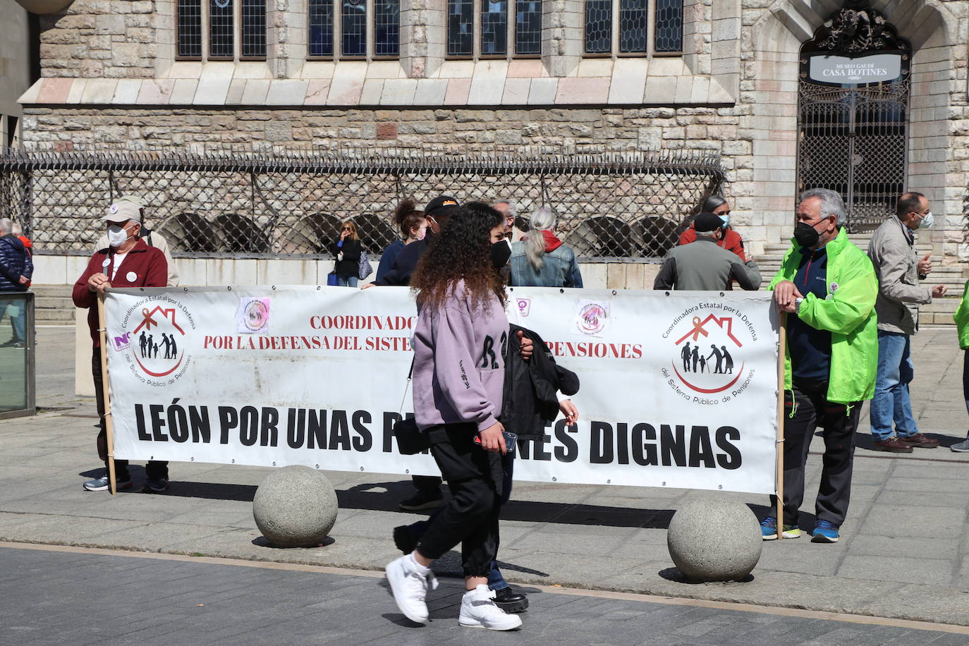 Fotos: En León, «las pensiones se defienden»