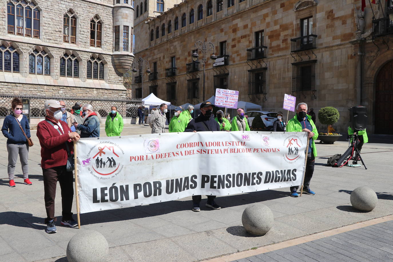 Fotos: En León, «las pensiones se defienden»