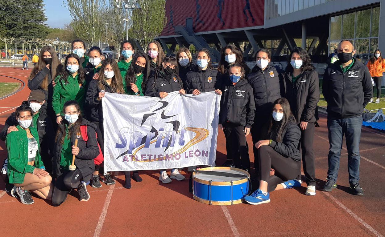 Integrantes del Club Sprint de León en Burgos.